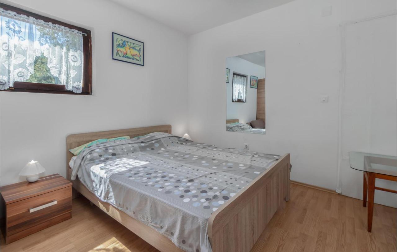 Pet Friendly Apartment In Pinezici With Wifi Exterior foto